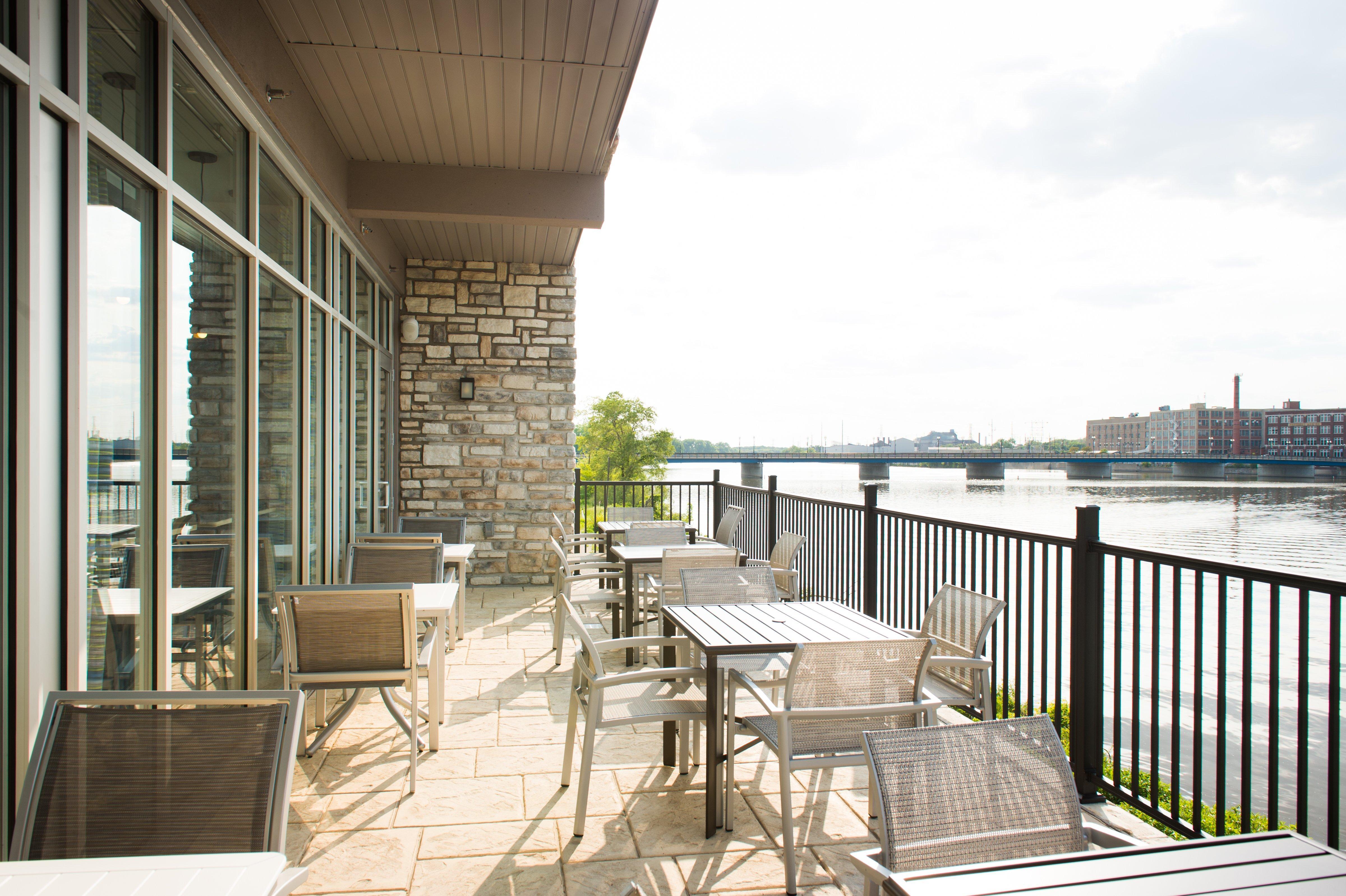 Holiday Inn Express & Suites Rock Falls By Ihg Exterior photo